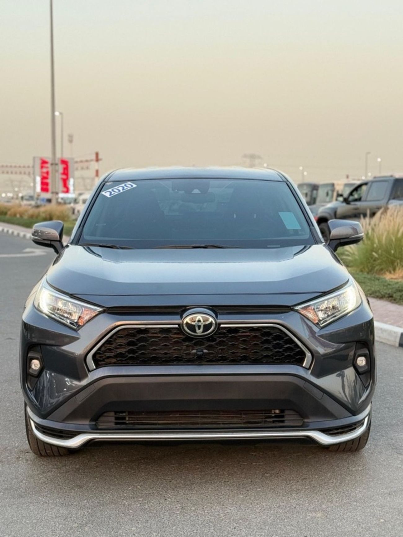 تويوتا راف ٤ Japan 2.0 L Full Option 360 camera,leather seats, power seat,head up display