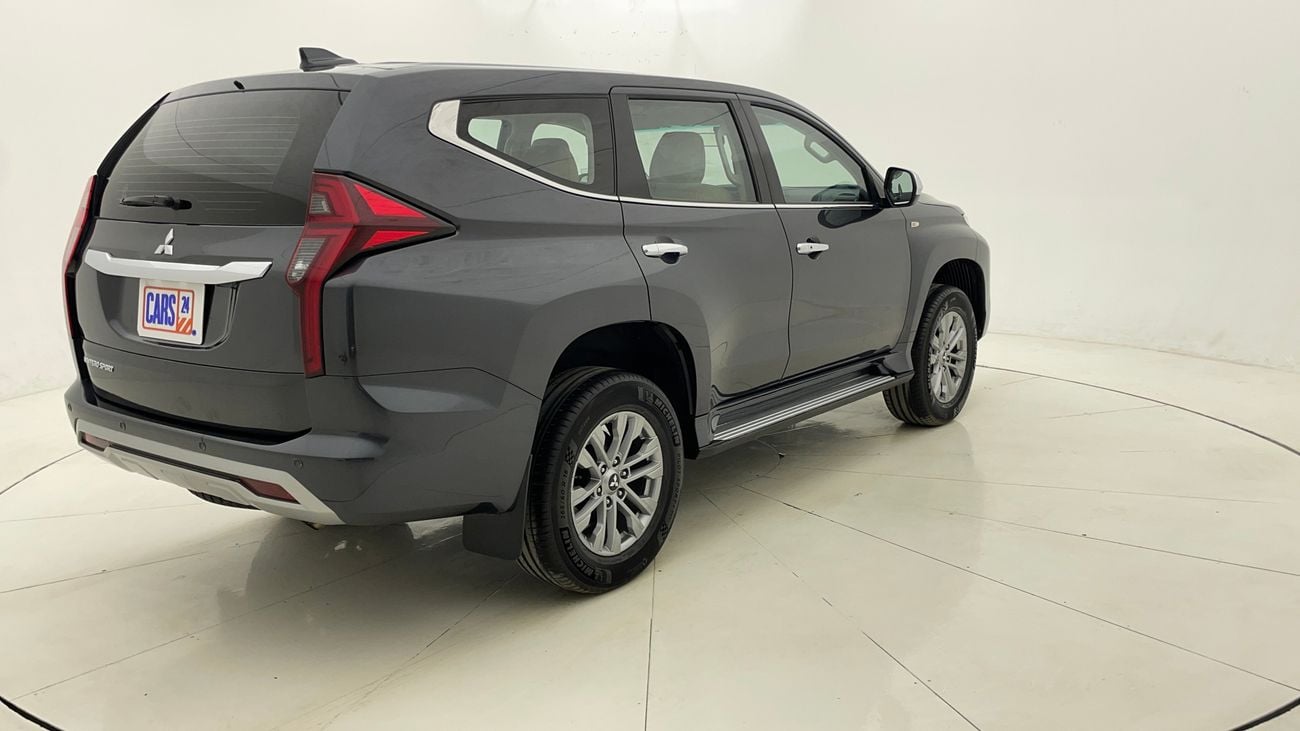 ميتسوبيشي مونتيرو سبورت GLS MID 3 | بدون دفعة مقدمة | اختبار القيادة في المنزل