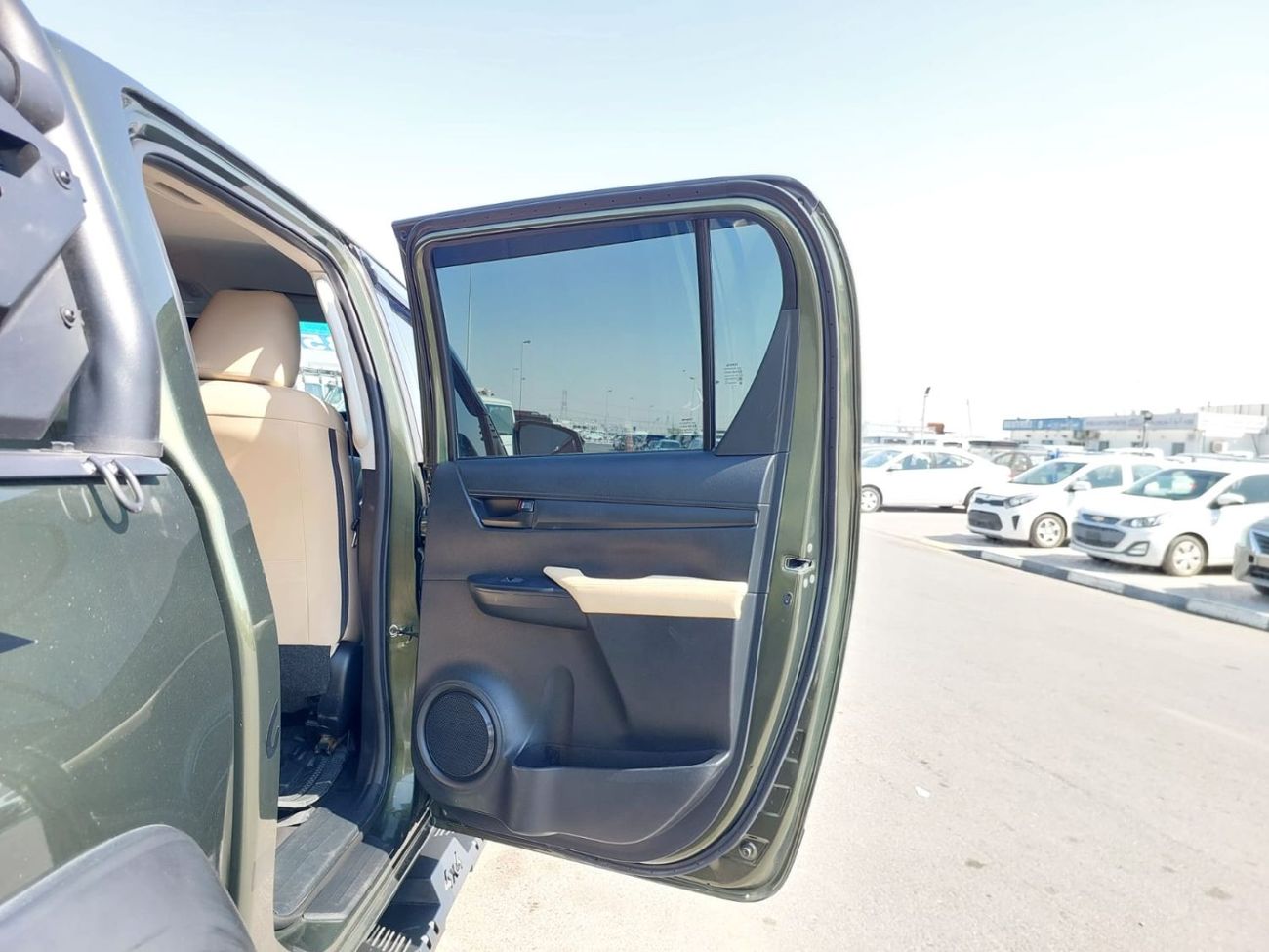 Toyota Hilux (RAMADAN OFFER) TOYOTA HILUX PICKUP RHD 2023 MODEL 2.8 L DIESEL AUTOMATIC(PM91809)