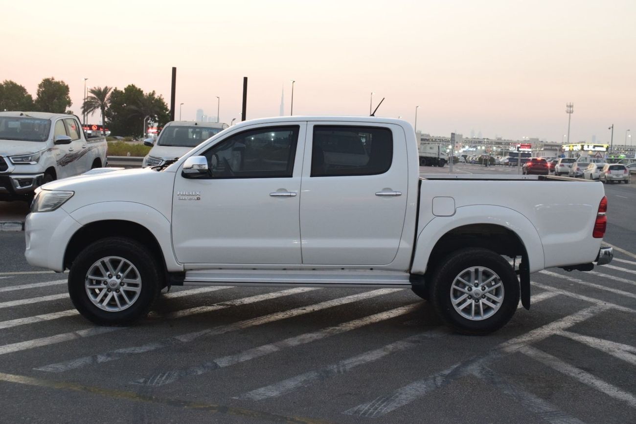 تويوتا هيلوكس 2014 TOYOTA HILUX SR5 D4D