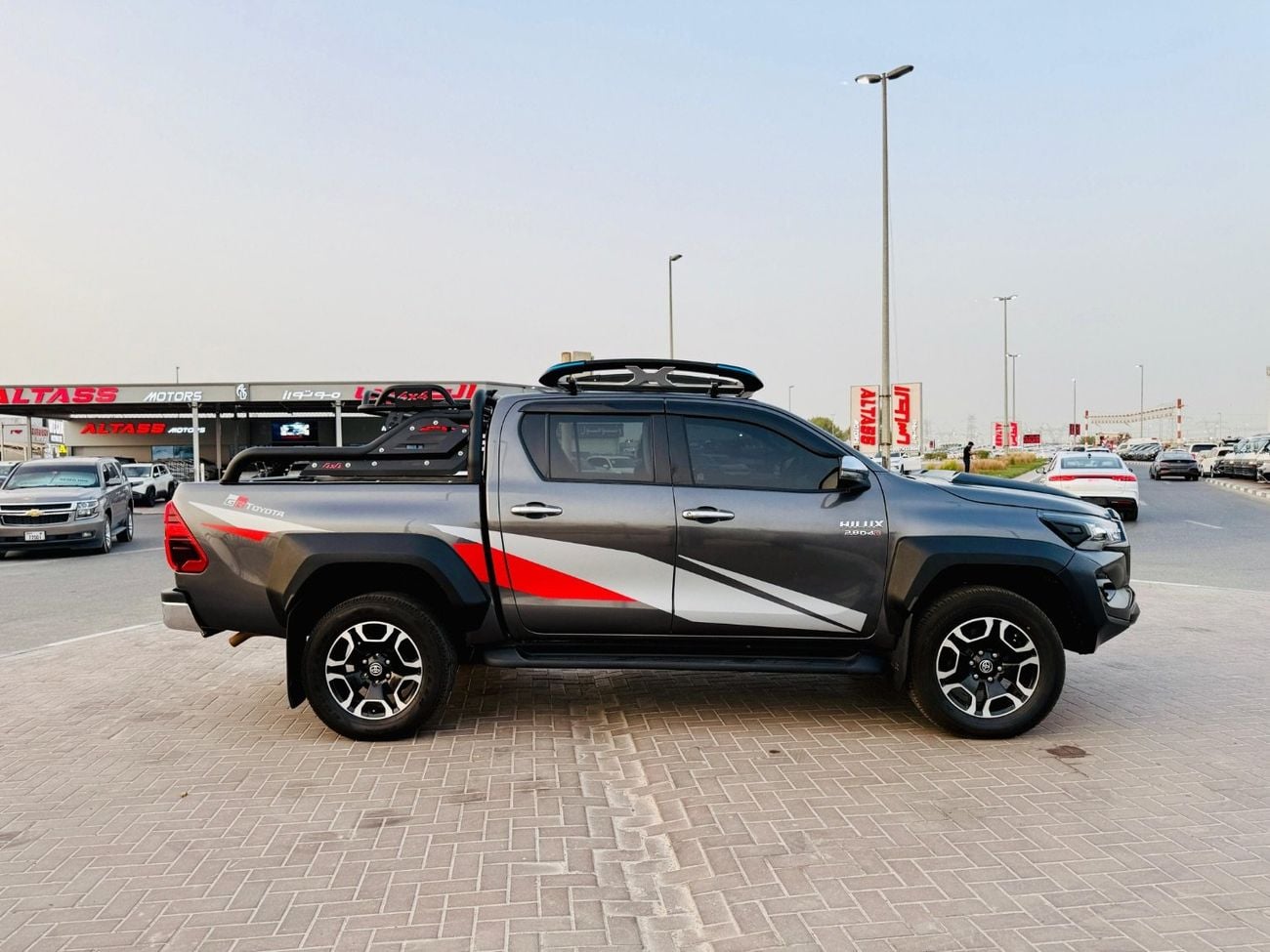 تويوتا هيلوكس GR Sport 2.8L