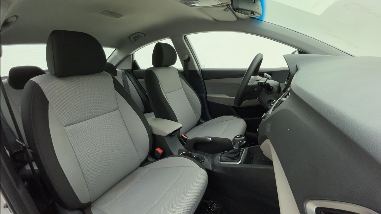 هيونداي أكسنت GL 1.6 | بدون دفعة مقدمة | اختبار القيادة في المنزل