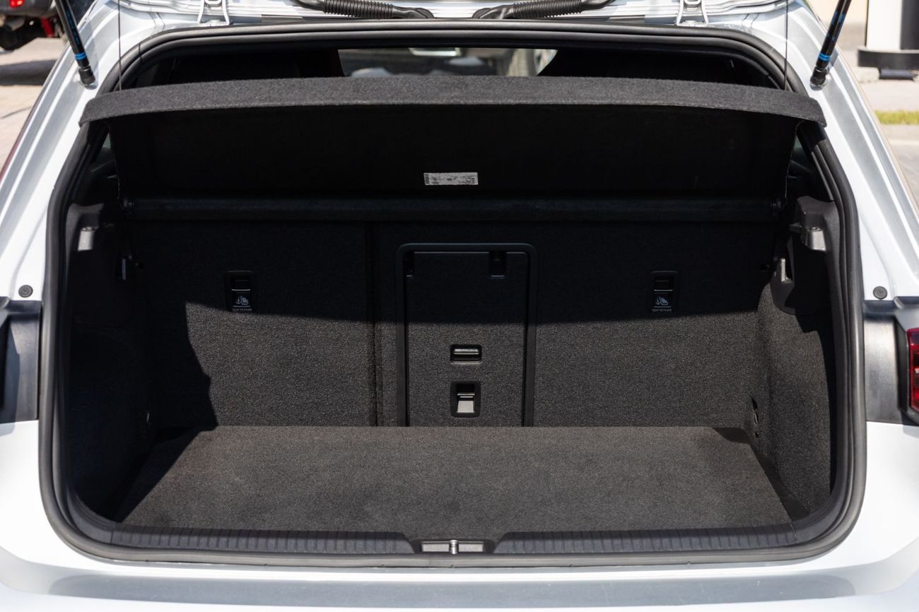 Volkswagen Golf GTI Fabric 2.0L