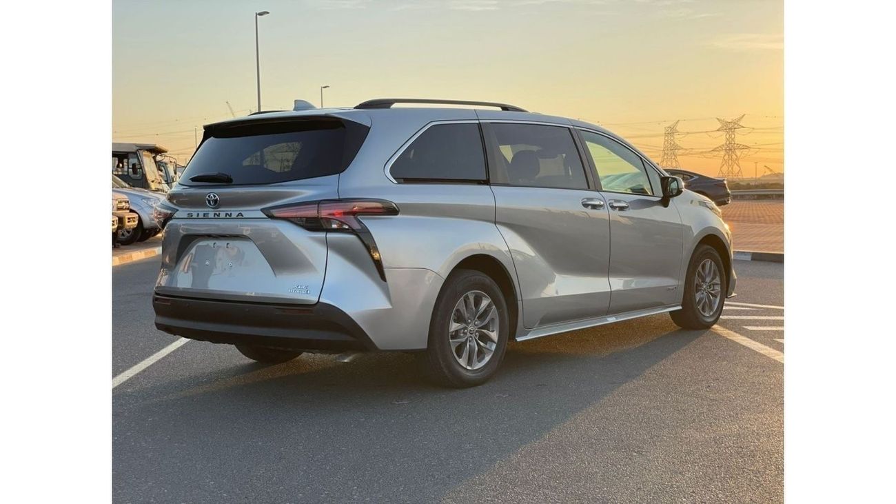 Toyota Sienna 2021 Toyota Sienna XLE Hybrid 2.5L V4 Full Option Automatic - 7 Seater