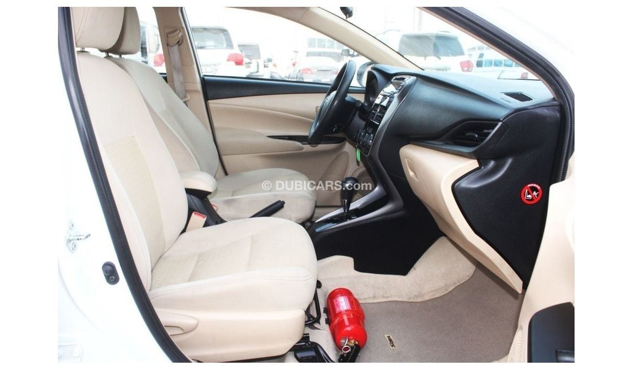 تويوتا يارس SE+ تويوتا يارس 2022 خليجي بحالة ممتازة