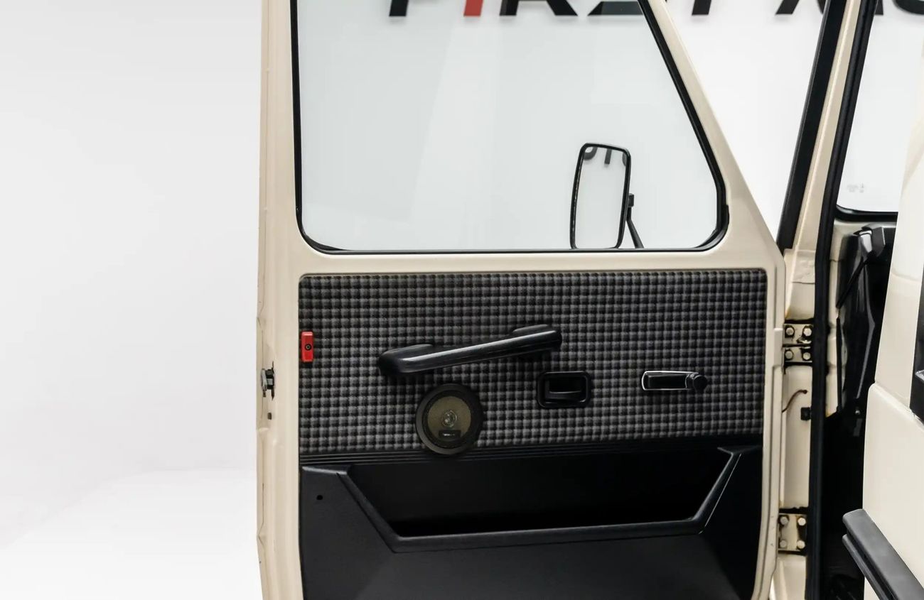 Mercedes-Benz 280 2.7L I-6 Naturally Aspirated Engine