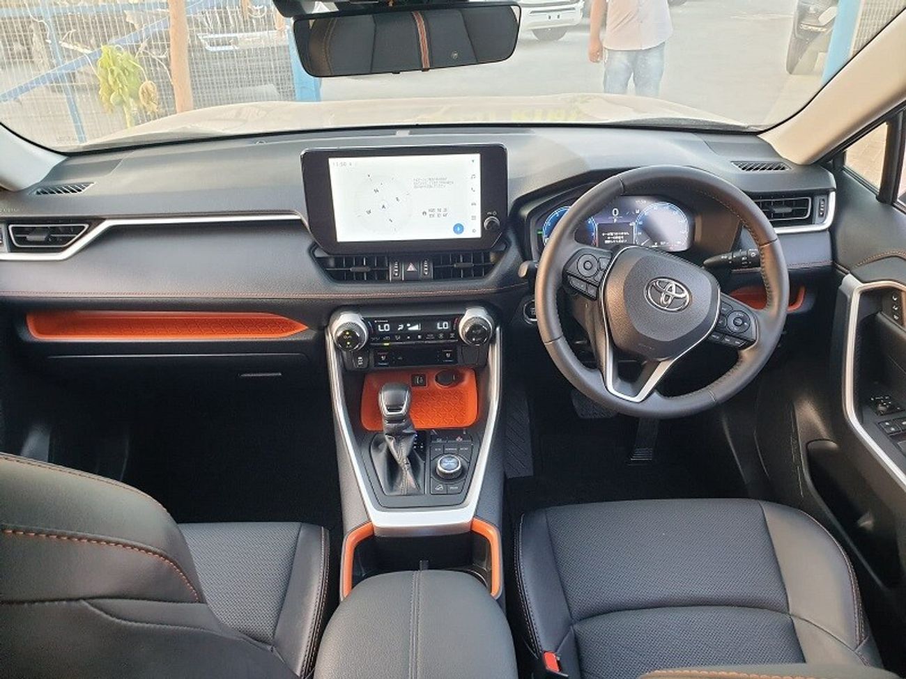 تويوتا راف ٤ 2.0L JEEP - PETROL (RHD)