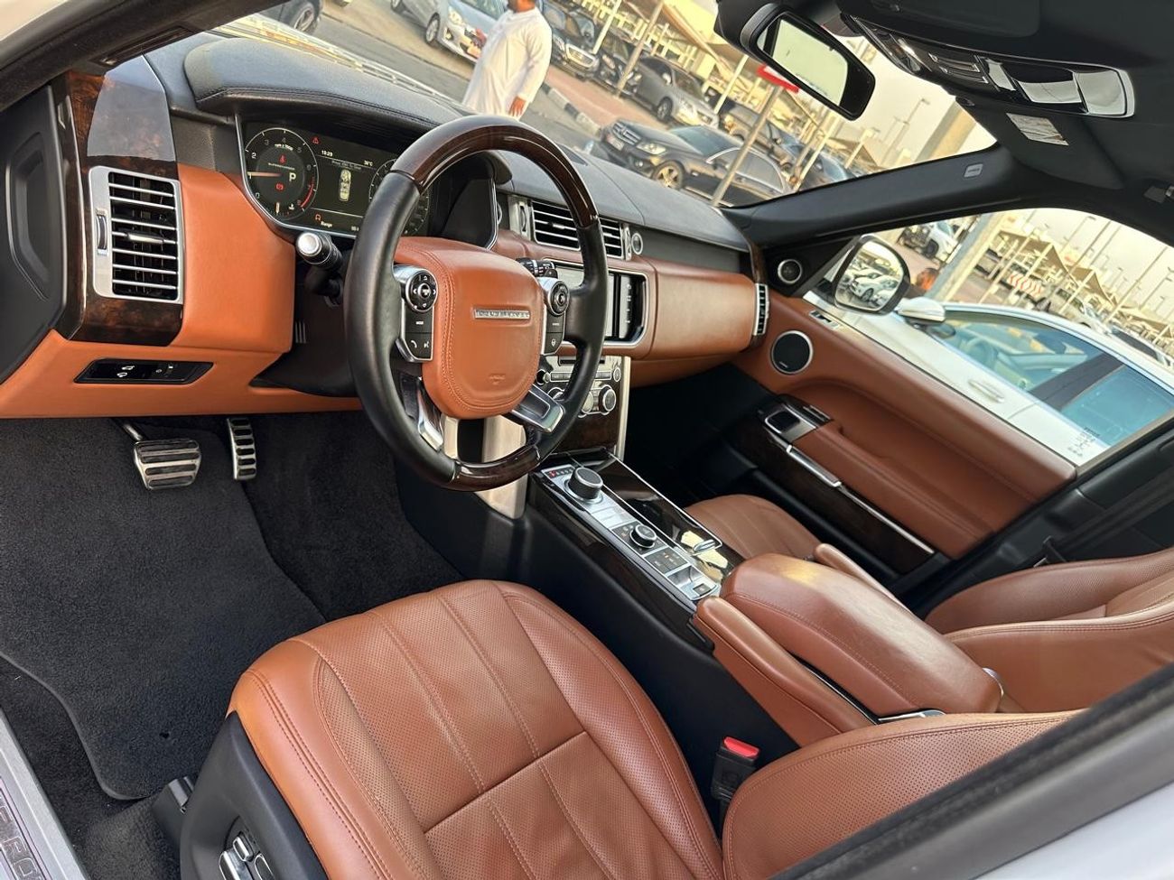 Land Rover Range Rover Range Rover SE_GCC_2015_Excellent Condition _Full option