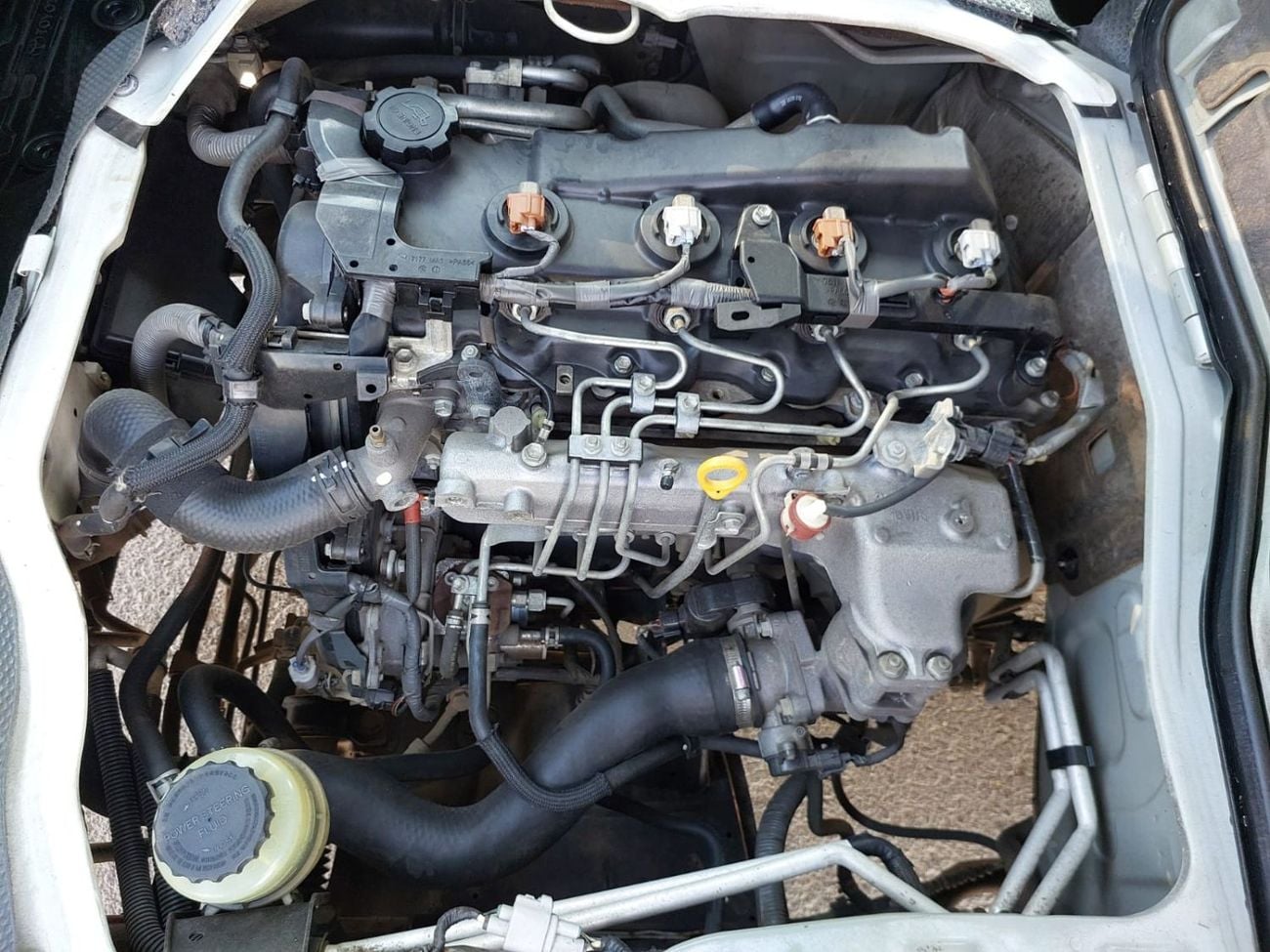 تويوتا هاياس GLX (RAMADAN OFFER) TOYOTA HIACE RHD 2018 MODEL 2.5 L DIESEL MANUAL(PM73780)