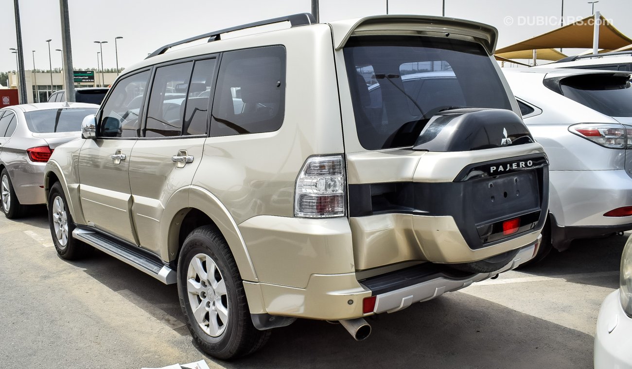 Mitsubishi Pajero GLS V6