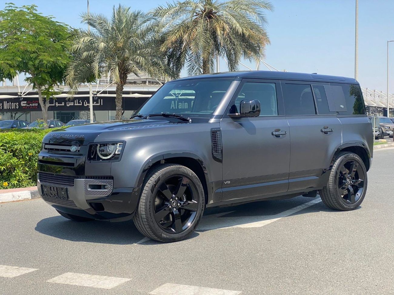 Land Rover Defender DEFENDER V8**2023**GERMAN SPEC