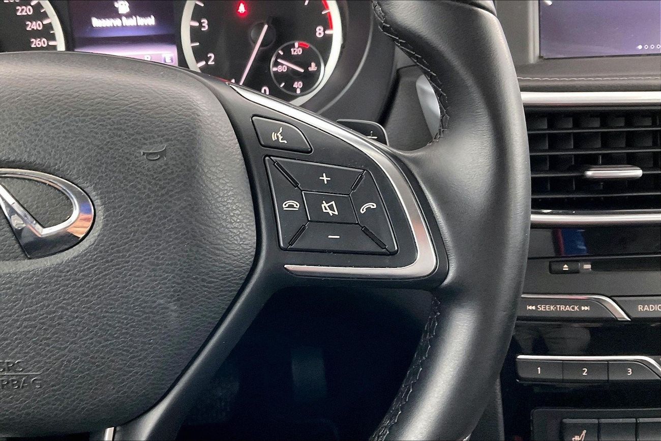 Infiniti QX30 Premium