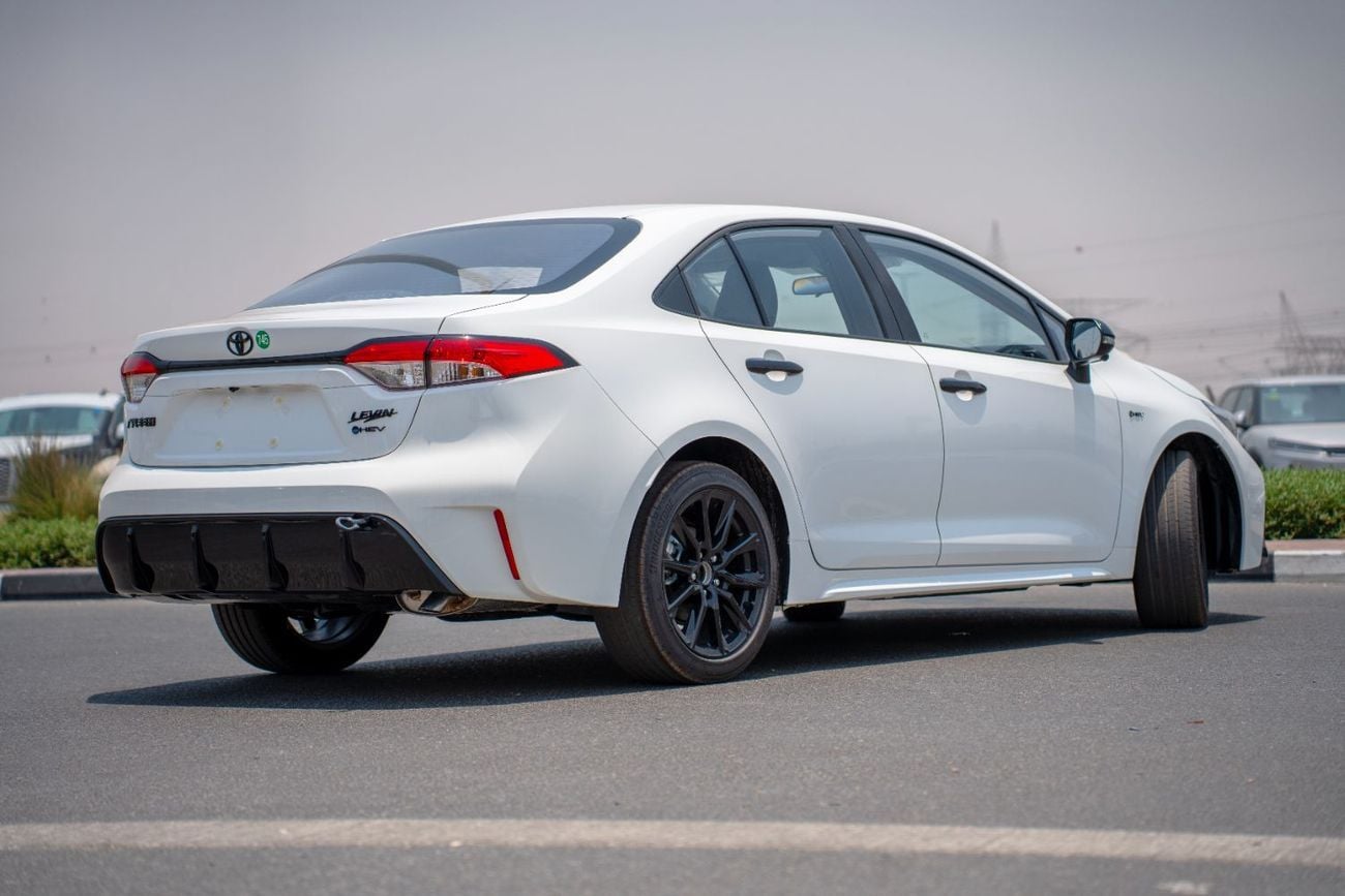 تويوتا ليفين تويوتا ليفين سبورت 2025 النسخة السوداء 1.8 لتر هجين