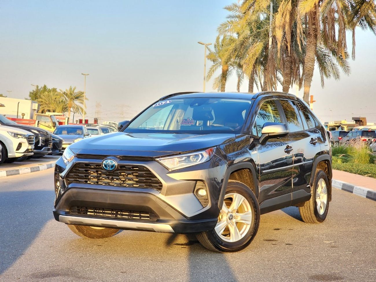 Toyota RAV4 RAV4 XLE HYBRID