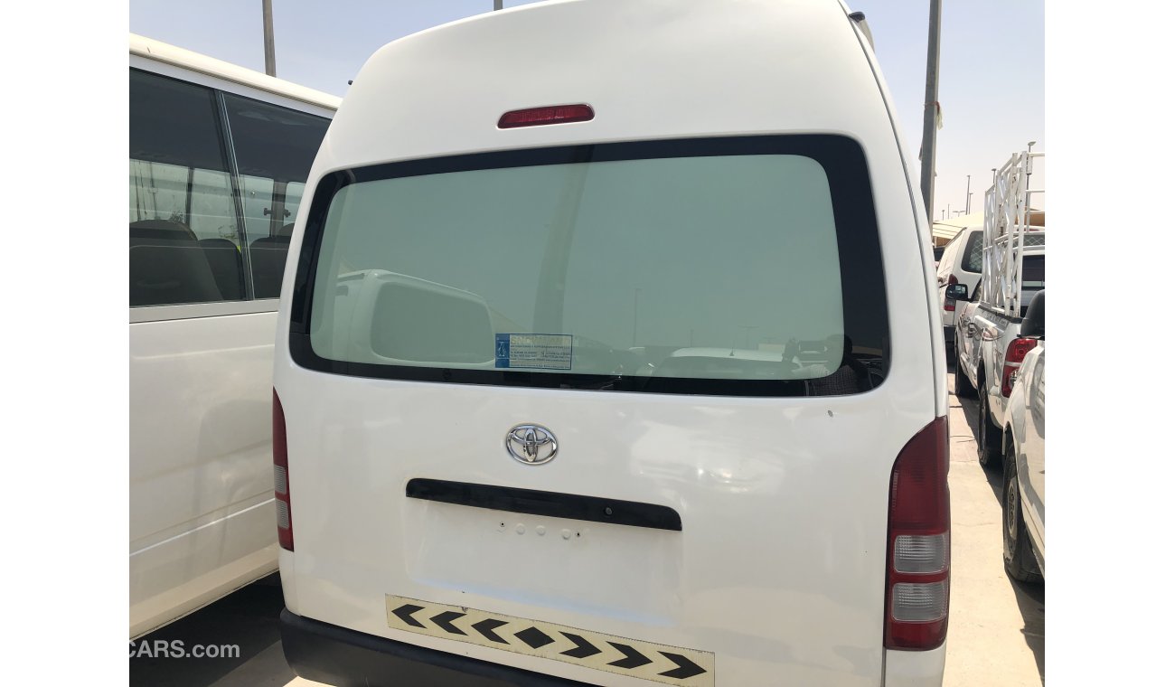 تويوتا هاياس Toyota Hiace Highroof van chiller,model:2009. Excellent condition