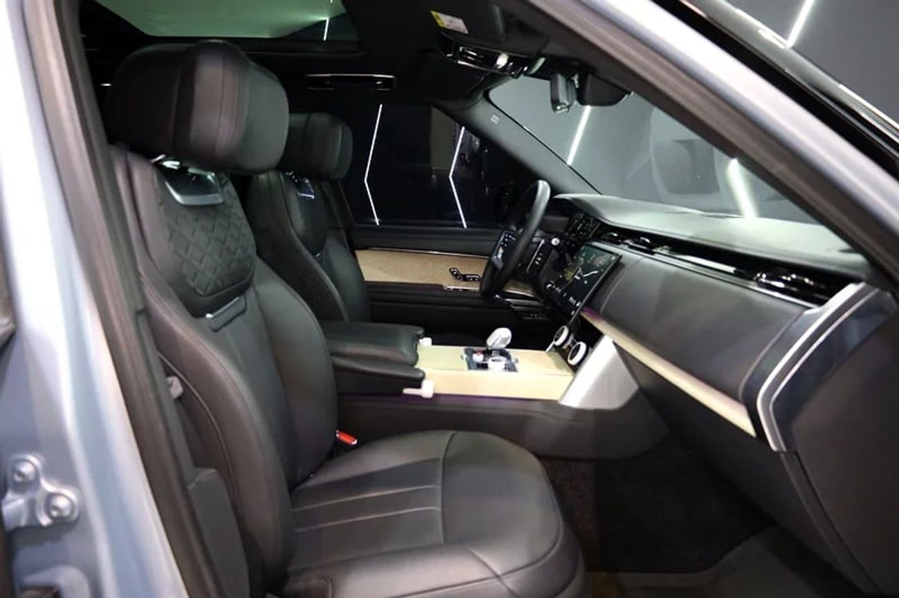 لاند روفر رينج روفر Vogue SV, Rear Entertainment, Dealer Warranty Till 29/10/2028