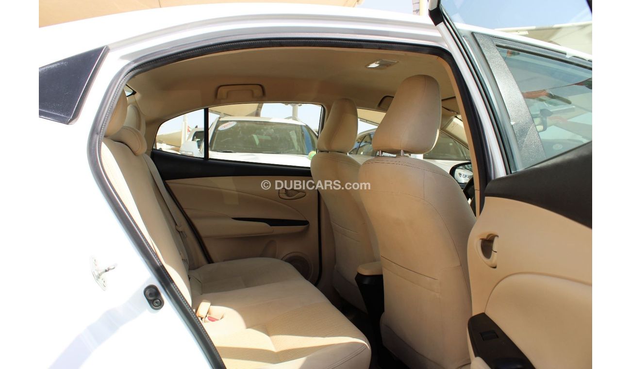 Toyota Yaris SE ACCIDENTS FREE - GCC - PERFECT CONDITION INSIDE OUT