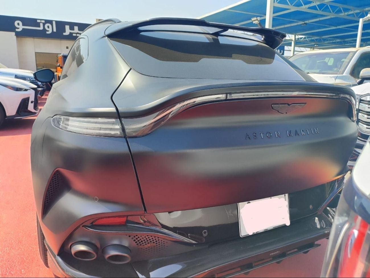 Aston Martin DBX Aston Martin DBX707 Model 2023 Petrol 4.0 AT V8 – Full Option – Luxury Sports SUV – Carbon Fiber Package