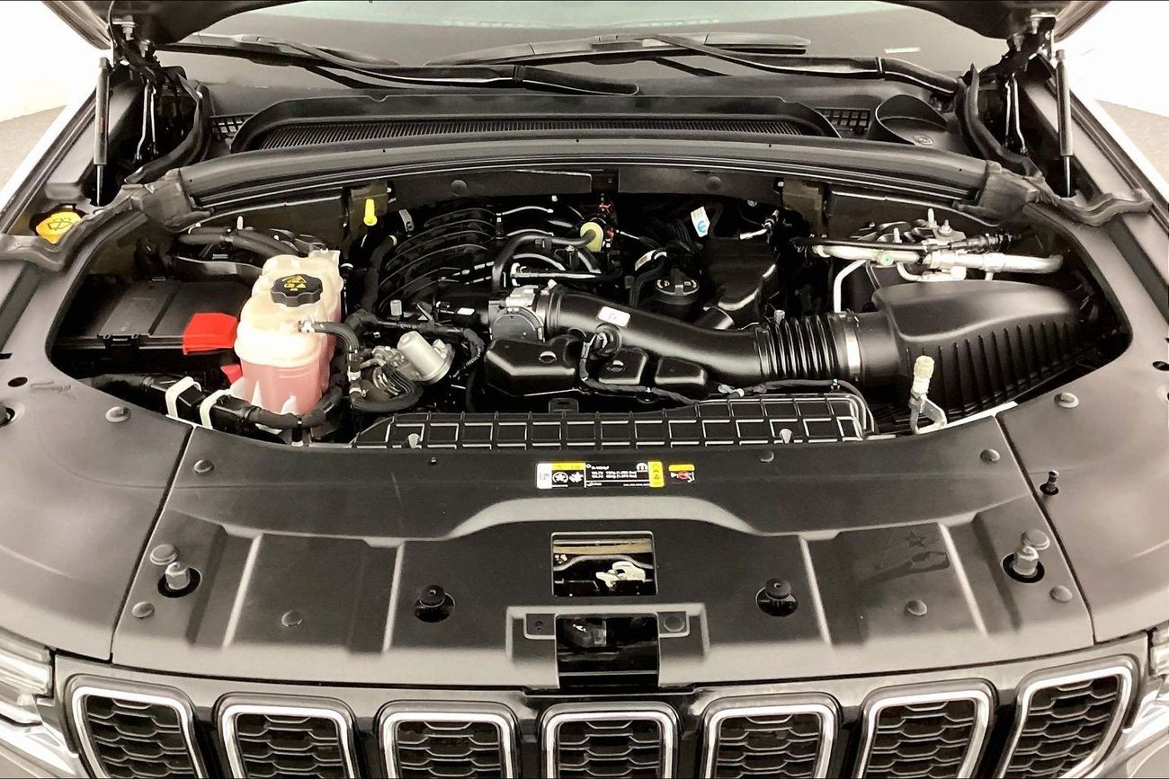 جيب شيروكي Limited | National Day Celebration | شامل الضمان | 0 ﺪﻔﻋﺓ ﺃﻮﻟﻯ