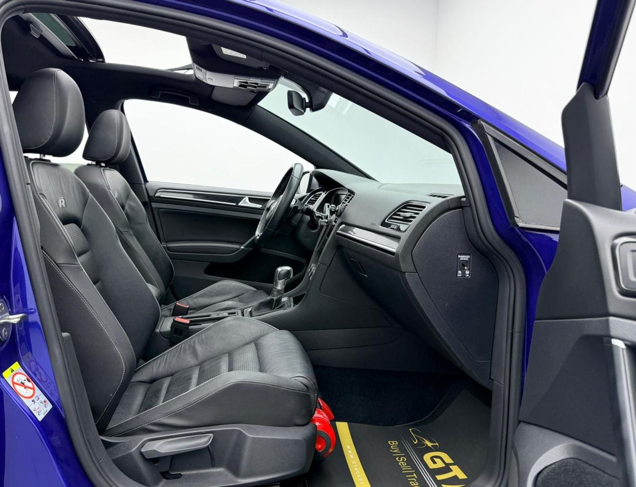Volkswagen Golf R 2018 Volkswagen Golf R, Full Volkswagen Service History, Fully Loaded, Excellent Condition, GCC