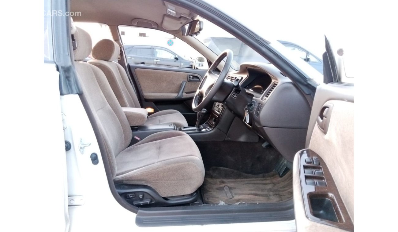 Toyota Mark II TOYOTA MARK II GRANDE RIGHT HAND DRIVE (PM957)