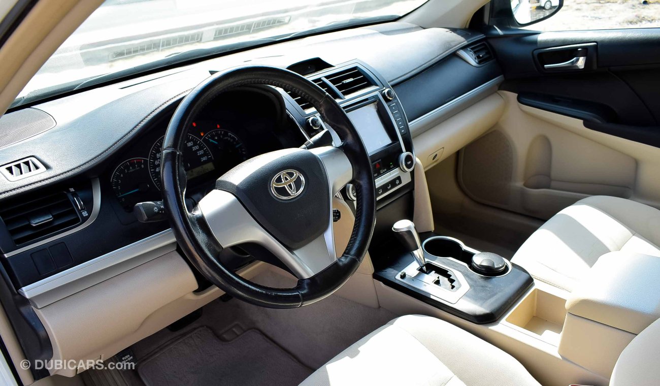 Toyota Camry SE Ref#504 2015