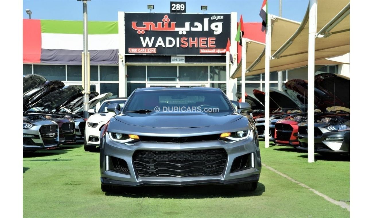 Chevrolet Camaro CAMARO/COOD CONDITION /RED INSEDE