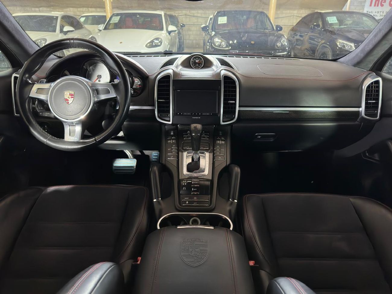 Porsche Cayenne GTS 4.8L PORSCHE CAYENNE GTS 2013 4.8L | GTS INTERIOR PACKAGE | CARBON INTERIOR PACKAGE | SPORTS STE