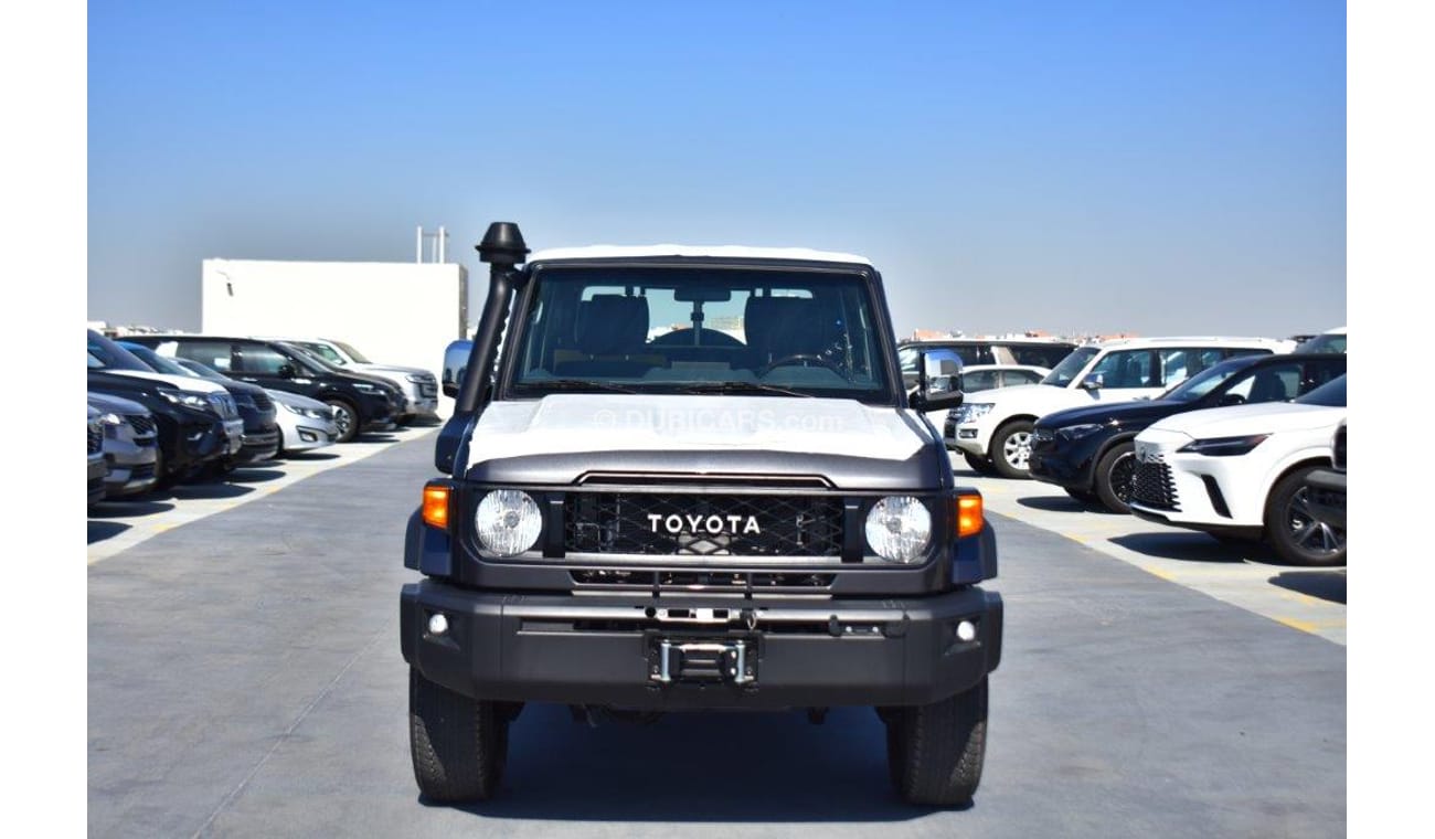 Toyota Land Cruiser Pick Up Double Cab 79 Limited  2.8L Turbo Diesel 4WD Automatic