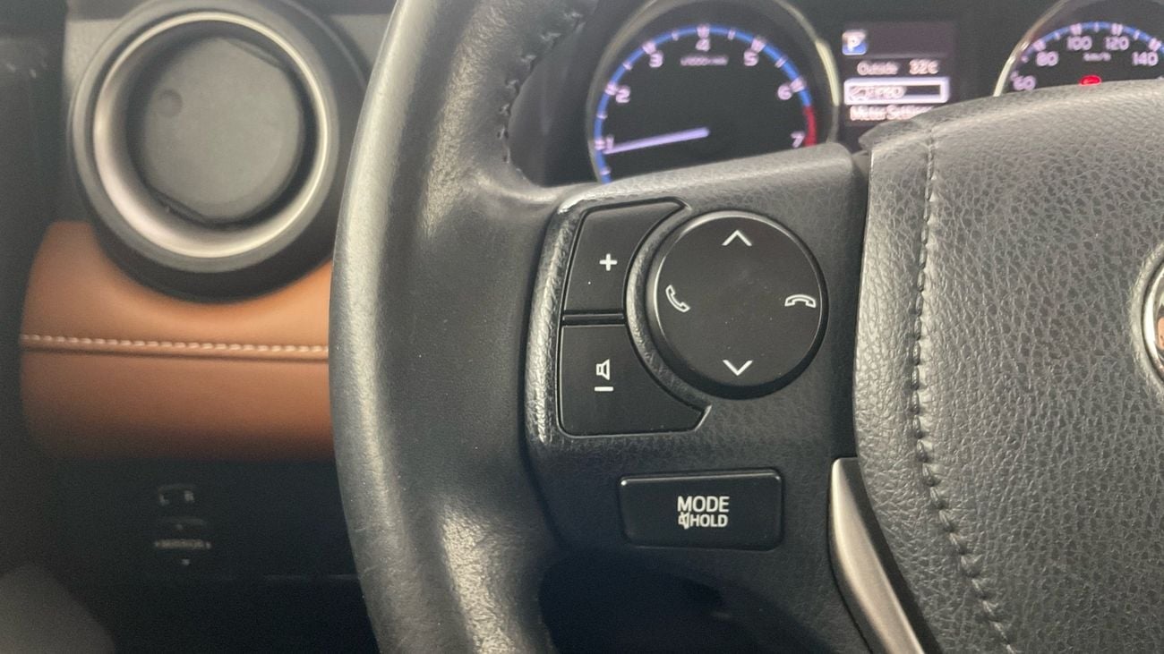 تويوتا راف ٤ 2.5 VXR 4WD NAV LHR AUTO | شامل الضمان | 0 ﺪﻔﻋﺓ ﺃﻮﻟﻯ