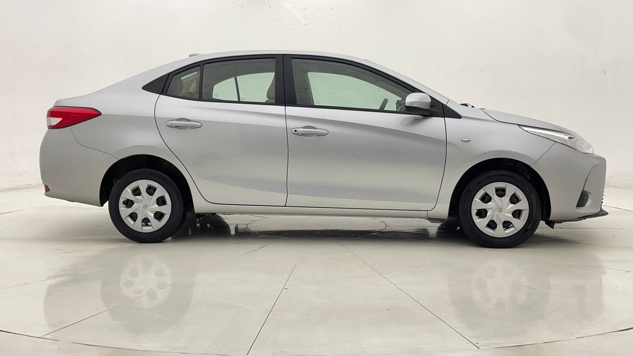 تويوتا يارس SE 1.5 | بدون دفعة مقدمة | اختبار القيادة في المنزل