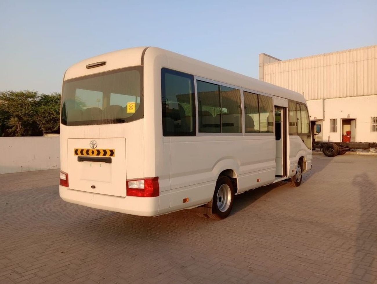 Toyota Coaster Toyota Coaster Basic  4.2LDeisel M/T White Color 2026 Model