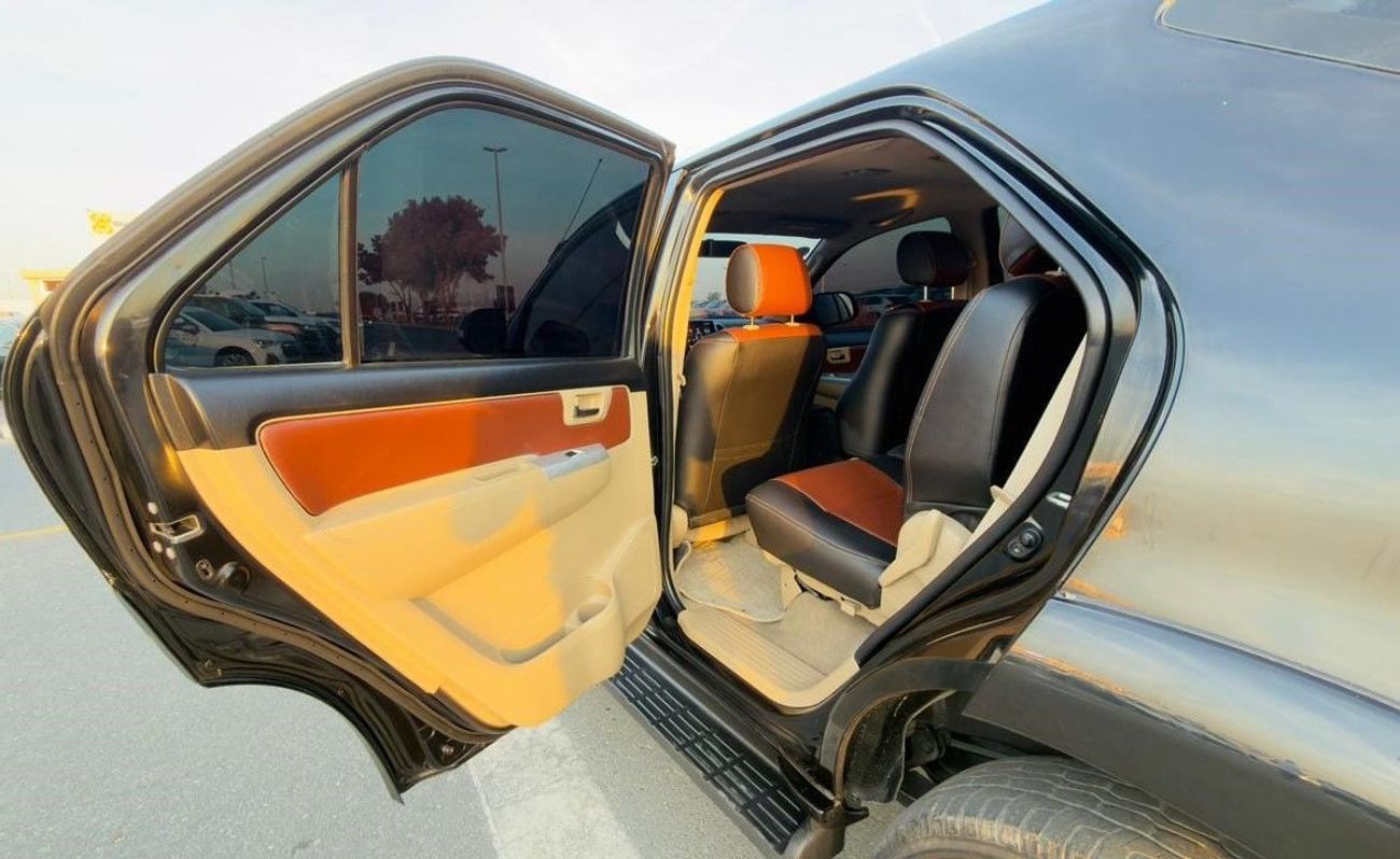 Toyota Fortuner LEATHER SEATS | PARKING SENSORS | 2.7L PETROL | LHD | AUTO