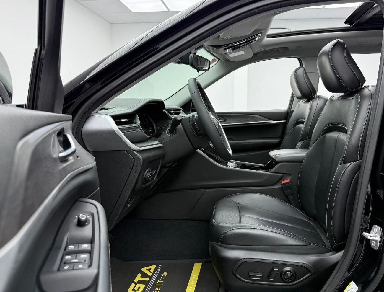 Jeep Grand Cherokee 2023 Jeep Grand Cherokee L Limited, 2026 Jeep Warranty, Full Jeep Service History, 7 Seater, GCC