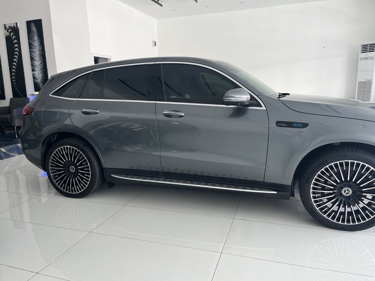 مرسيدس بنز EQC 400 PREMIUM