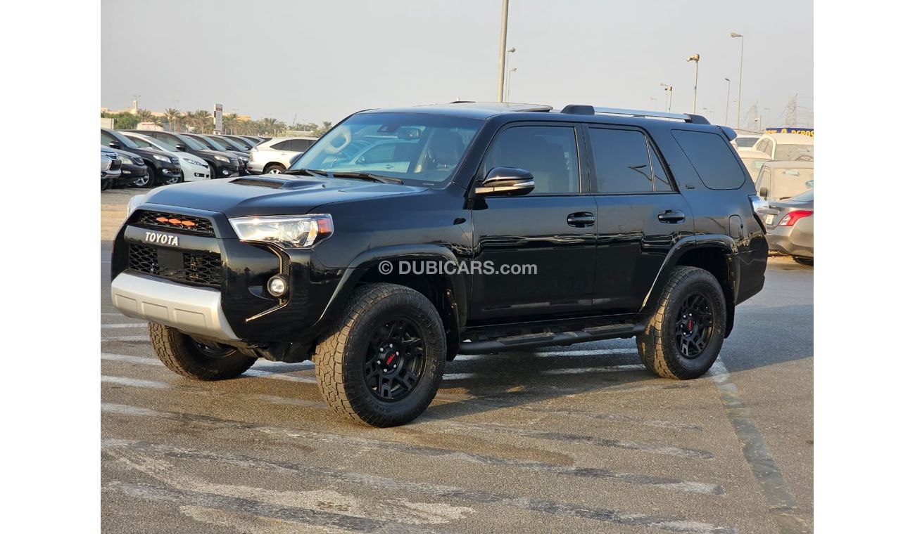 Toyota 4Runner 2022  Toyota 4RUNNER SR5 full option sunroof, 4x4 and 360 cameras