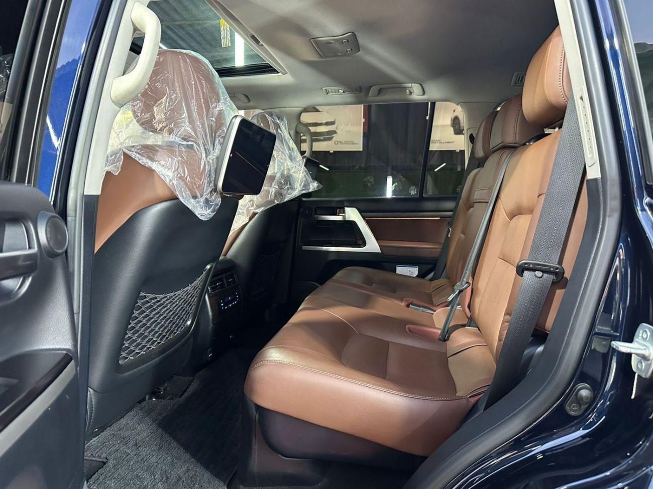 تويوتا لاند كروزر VXR+ 5.7L