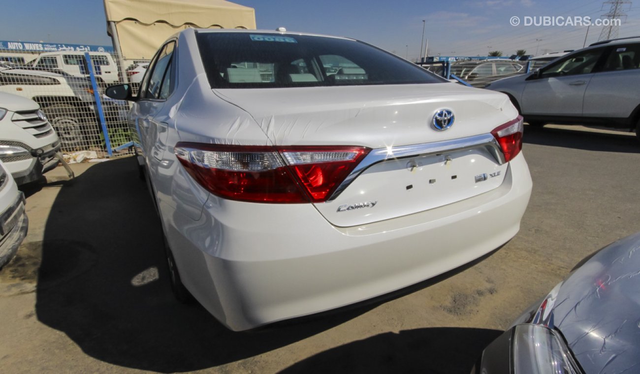 Toyota Camry 2017 Camry Hybrid 2.5 XLE Full Canadian Specs