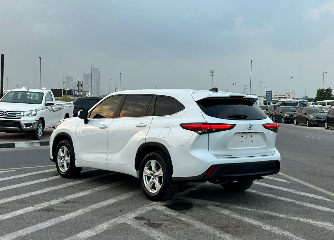 Toyota Highlander 2023 Toyota Highlander LE+  - 2.4L V4 Turbo FWD -  Rear Camera - Leather seat - 7 Seats