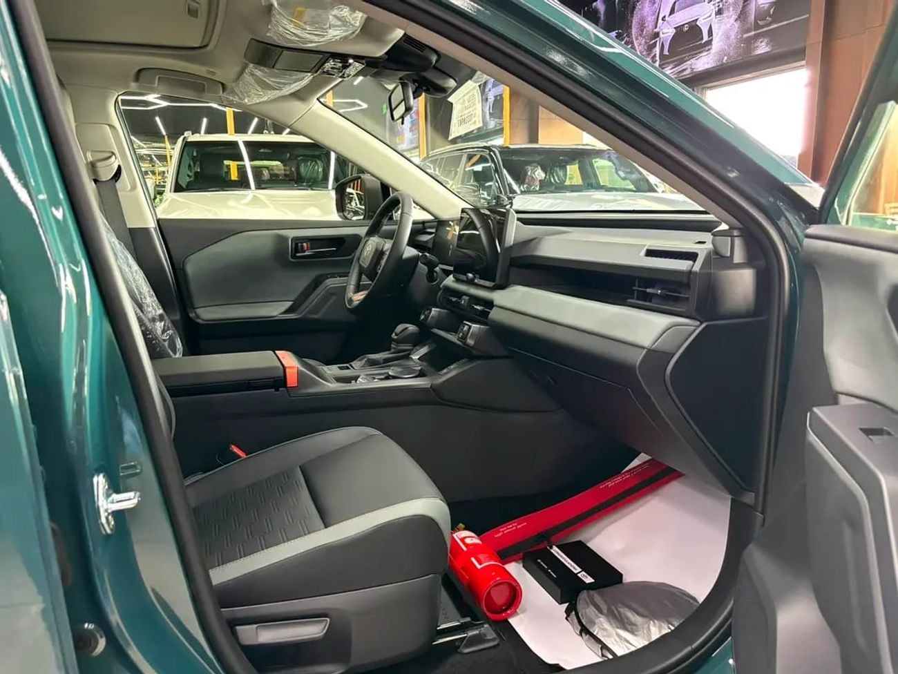 تويوتا راف ٤ ADVENTURE RAV4 Adventure - Brand GCC Specs