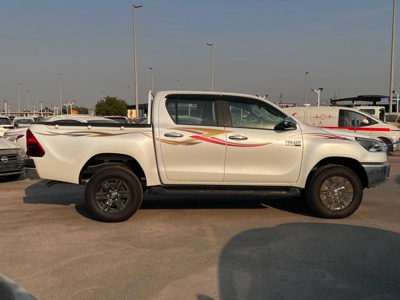 Toyota Hilux SR5 (NON GCC) Toyota Hilux DC 2.4L Diesel  4x4 MY 2026