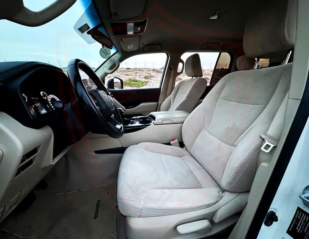 Toyota Land Cruiser GXR Diesel | 3.3L V6 | GCC Specs | Accident-Free | Excellent Condition | 30