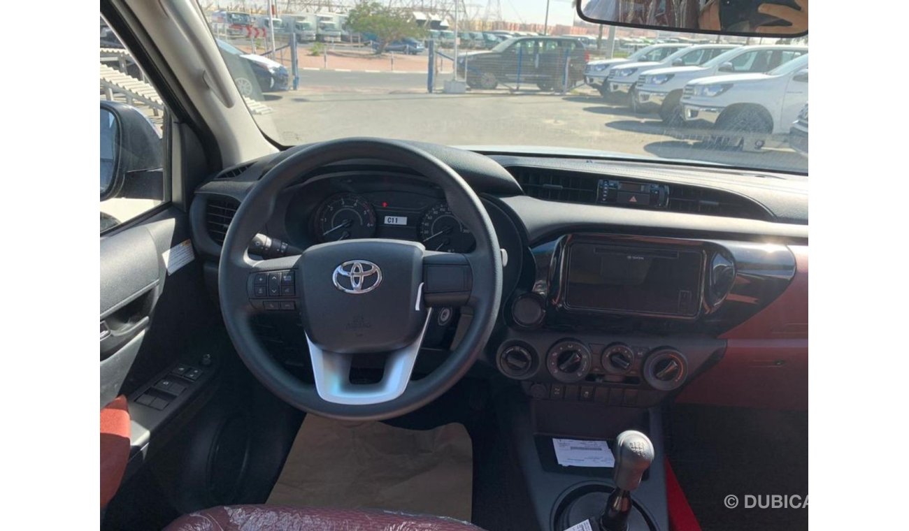 Toyota Hilux 4x4 2.4L Diesel Gray inside Red