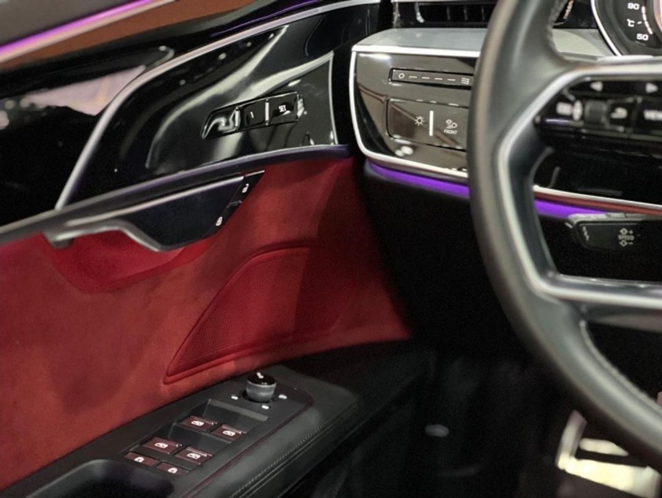 Audi S8 Audi S8, full option, agency condition, agency paint, 2 agency service keys