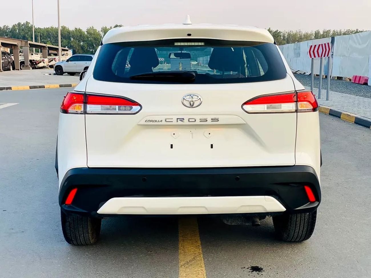 Toyota Corolla Cross تويوتا كورولا كروس — |