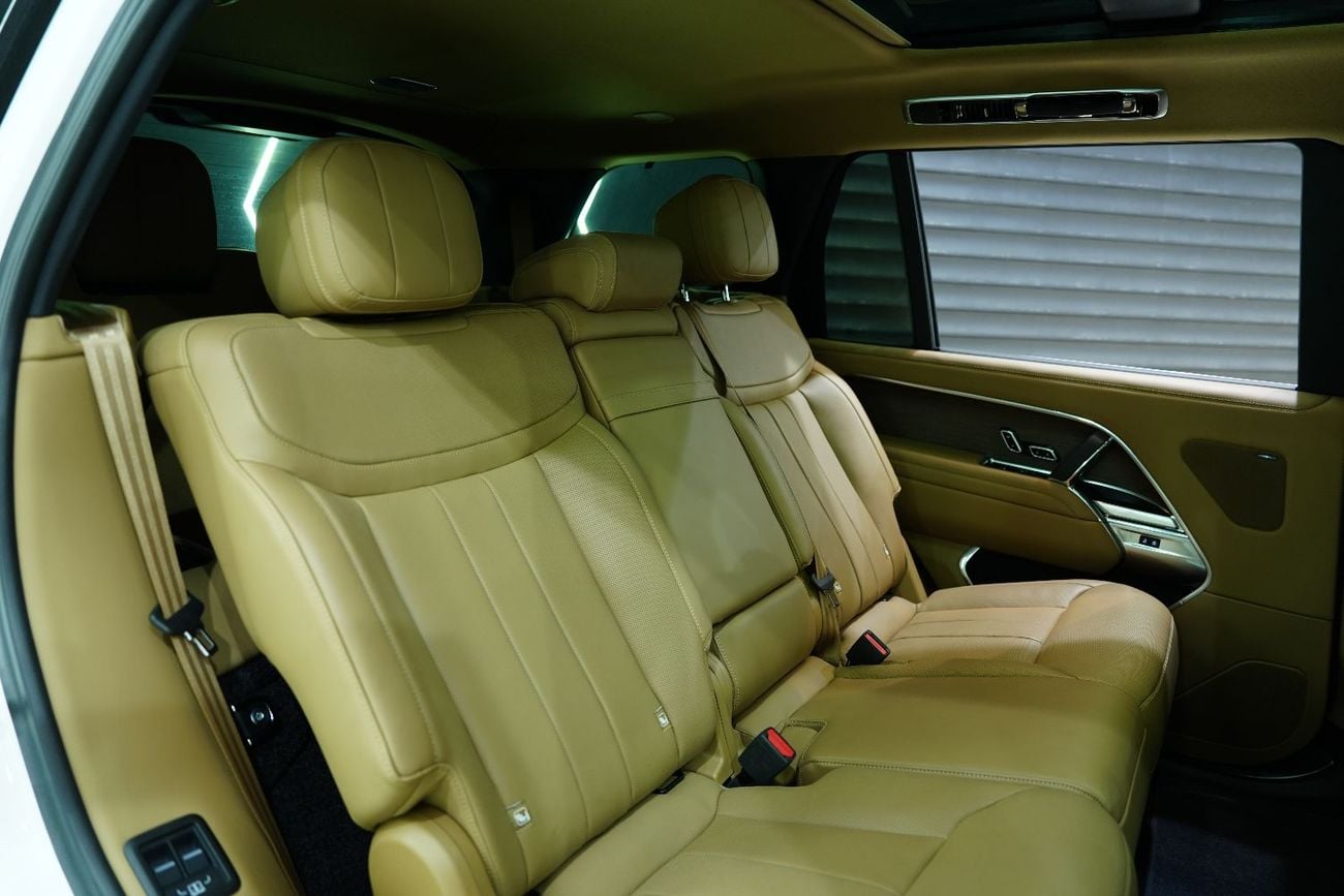 لاند روفر رينج روفر Vogue P400 SE LWB, 7-Seater, Deployable Side Steps, Panoramic Roof!!