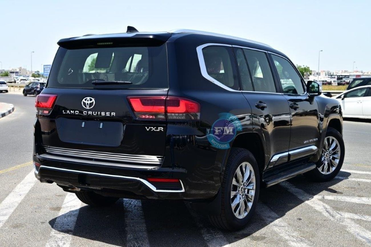 تويوتا لاند كروزر 300 VXR 4.0L Petrol 4WD Automatic