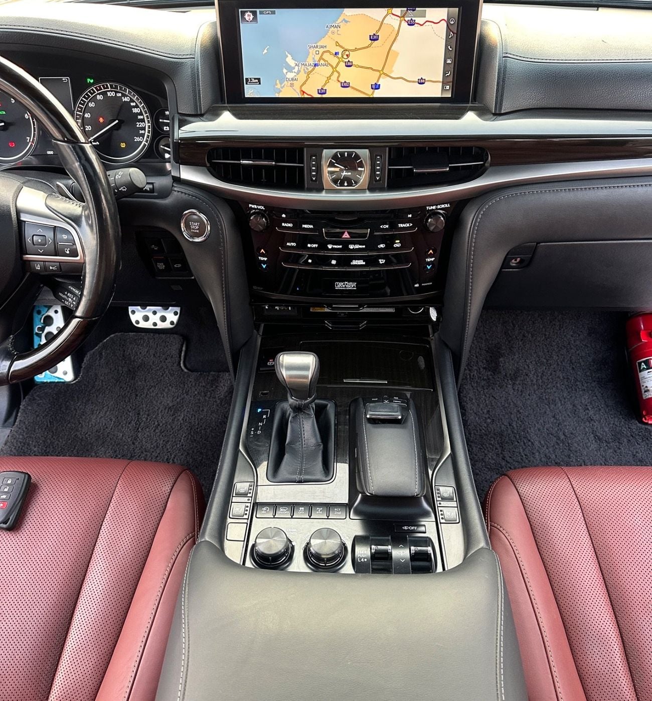 لكزس LX 570 PLATINUM SIGNATURE