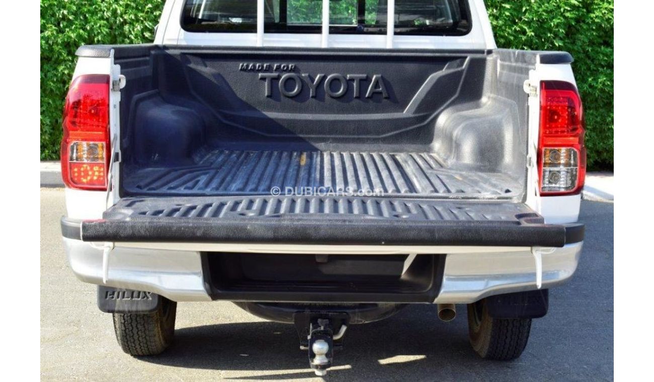 Toyota Hilux 2.4 Diesel Double Cab Pick up 2016 model with Rear camera, bedliner-towing hook - bumper