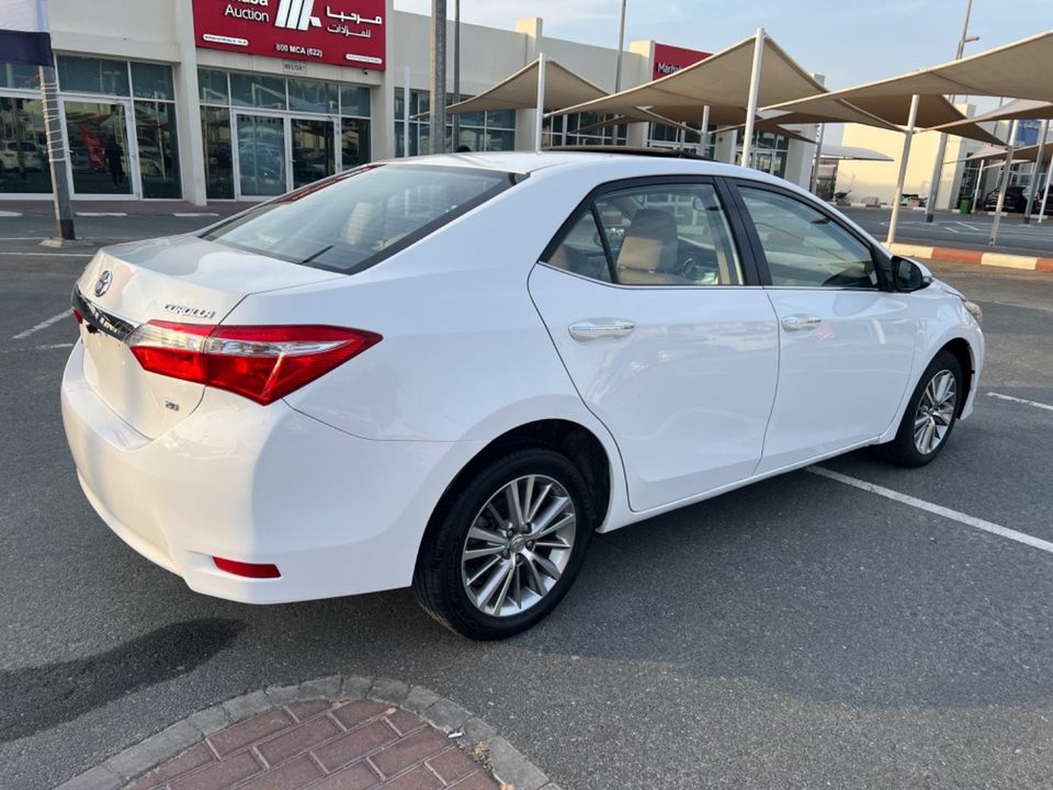 Used Limited Toyota Corolla full options 2.0 engine 2014 for sale in